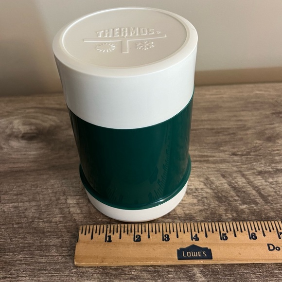 Vintage Thermos Green Holds 10 ounces - Picture 4 of 8
